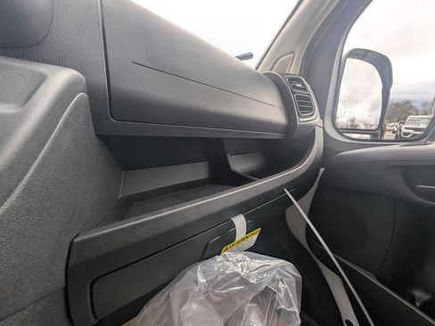 New 2026 RAM ProMaster 1500 w/ Quick Order Package 22G SLT image 31