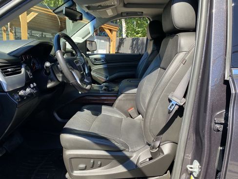 Used 2018 GMC Yukon SLT w/ Open Road Package AWD/4WD image 13