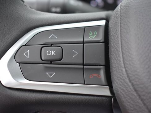 New 2026 Jeep Compass Latitude image 19