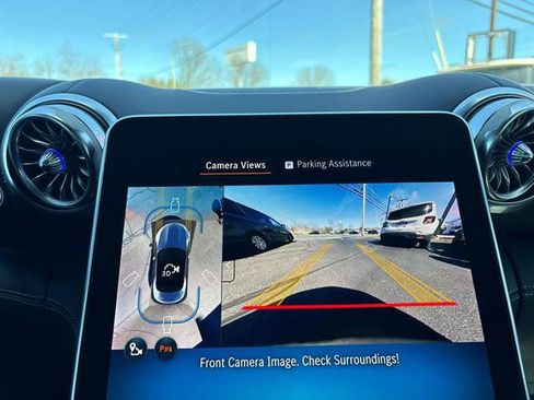 Used 2023 Mercedes-Benz SL 43 AMG w/ Driver Assistance Package image 18