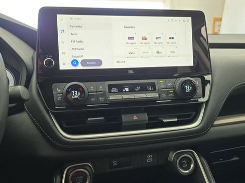 Used 2024 Toyota Grand Highlander Platinum image 21