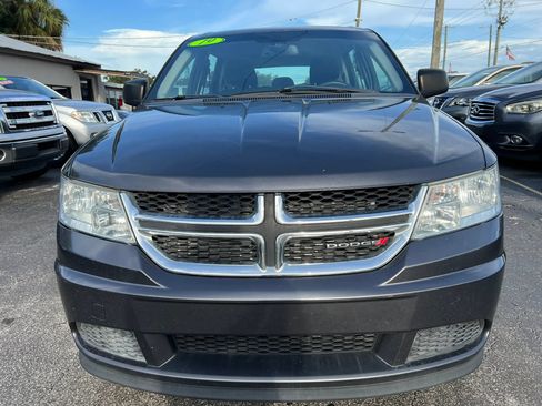 Used 2019 Dodge Journey SE w/ Comfort & Convenience Group FWD image 3
