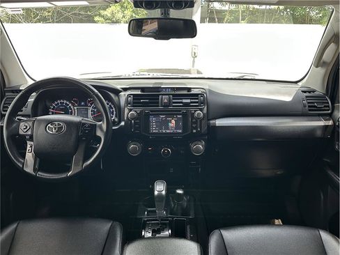 Used 2017 Toyota 4Runner TRD Off-Road Premium AWD/4WD image 17