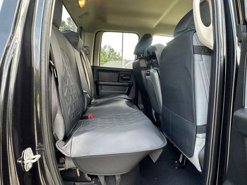 Used 2019 RAM 1500 Express AWD/4WD image 9