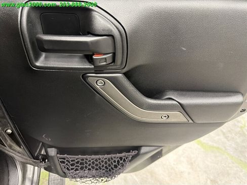 Used 2018 Jeep Wrangler Unlimited Sport S AWD/4WD image 28