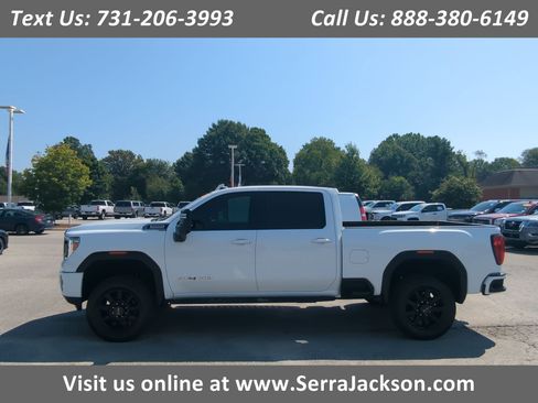 Used 2022 GMC Sierra 2500 AT4 w/ AT4 Preferred Package AWD/4WD image 1