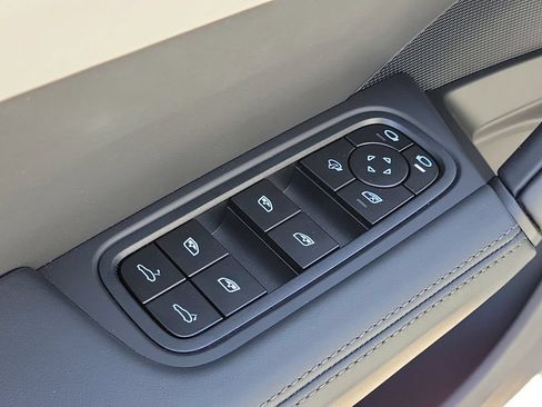 New 2026 Porsche Cayenne AWD/4WD image 26