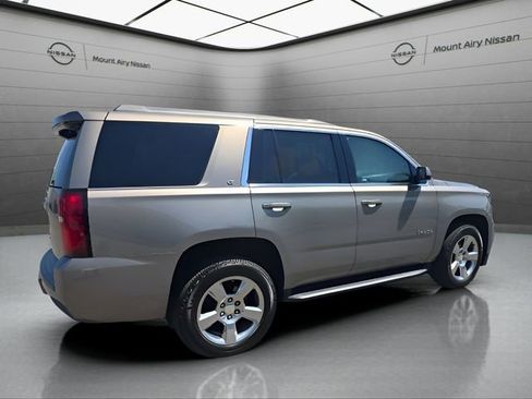 Used 2018 Chevrolet Tahoe LT w/ Luxury Package AWD/4WD image 4