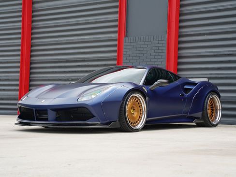 Used 2017 Ferrari 488 GTB RWD image 11