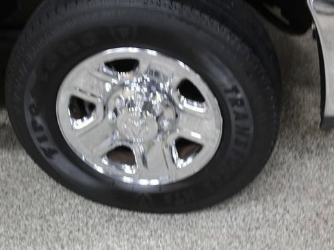 Used 2018 RAM 2500 Tradesman w/ Chrome Appearance Group image 23