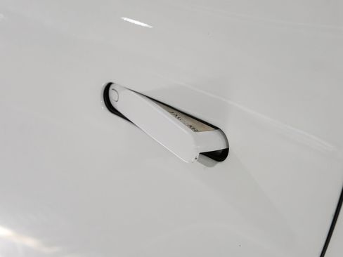 Used 2020 Jaguar F-TYPE Coupe image 33