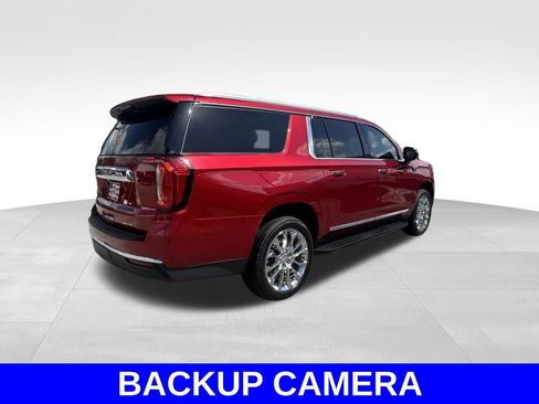Used 2023 GMC Yukon XL SLT image 4