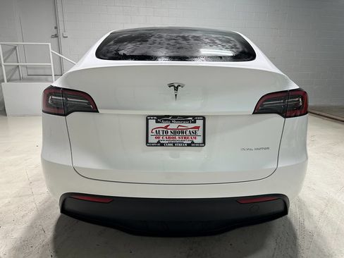 Used 2023 Tesla Model Y Long Range AWD/4WD image 6