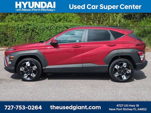 Certified 2024 Hyundai Kona SEL w/ Convenience Package AWD/4WD image 2