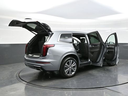 Certified 2025 Cadillac XT6 Premium Luxury image 39