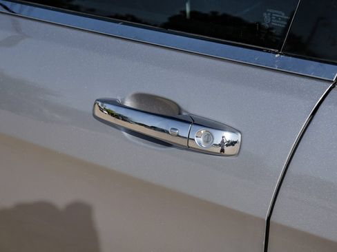 Used 2020 Jeep Grand Cherokee Limited w/ Luxury Group II RWD image 45