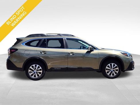 Used 2020 Subaru Outback Premium AWD/4WD image 4