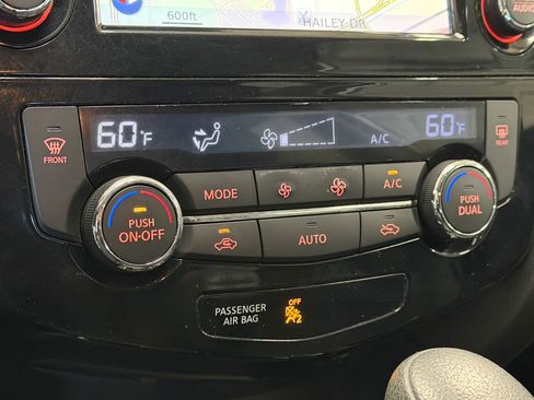 Used 2015 Nissan Rogue SV w/ SV Premium Package image 27