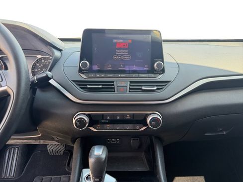 Used 2021 Nissan Altima 2.5 SV FWD image 12