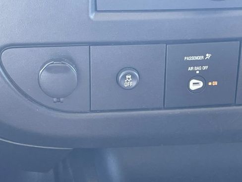 Used 2025 Chevrolet Express 3500 LT w/ LT Preferred Equipment Group RWD image 21