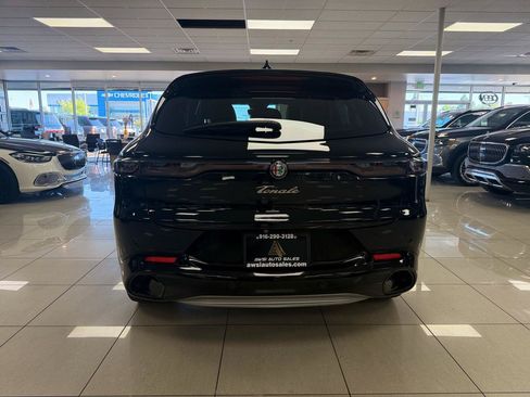 Used 2024 Alfa Romeo Tonale Ti w/ Premium Interior Package AWD/4WD image 4