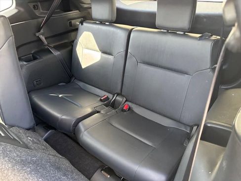 Used 2024 Mitsubishi Outlander SE image 11