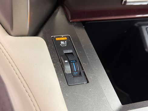 Used 2019 Lexus GX 460 Premium w/ Premium Package AWD/4WD image 21