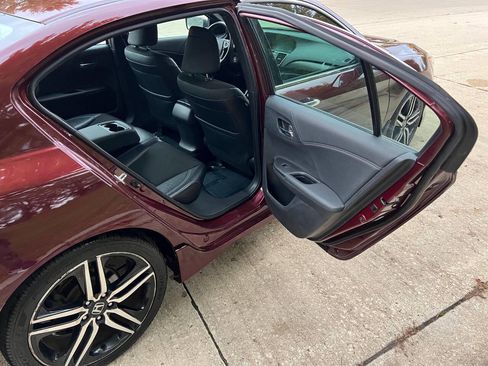 Used 2016 Honda Accord Sport image 24