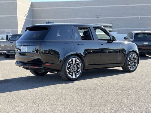 Used 2025 Land Rover Range Rover Autobiography image 27