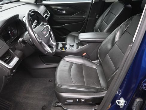 Used 2022 GMC Terrain SLT w/ LPO, Floor Liner Package AWD/4WD image 13