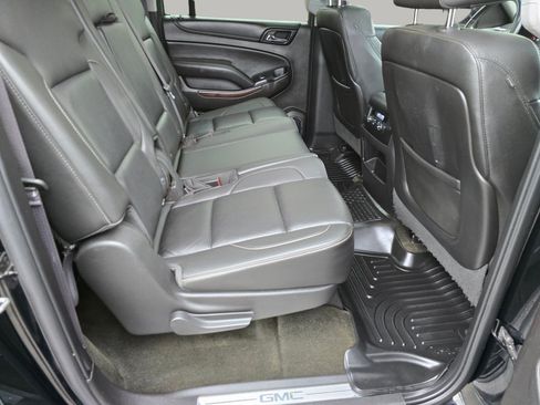 Used 2016 GMC Yukon XL SLT w/ HD Trailering Package AWD/4WD image 27