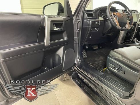 Used 2023 Toyota 4Runner SR5 Premium w/ Moonroof Package image 10