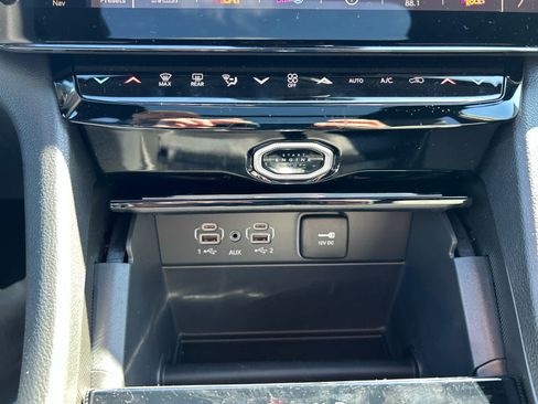 New 2026 Jeep Grand Cherokee Limited AWD/4WD image 24
