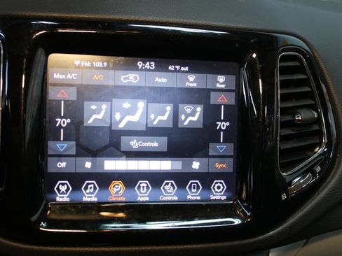Used 2021 Jeep Compass Limited AWD/4WD image 24