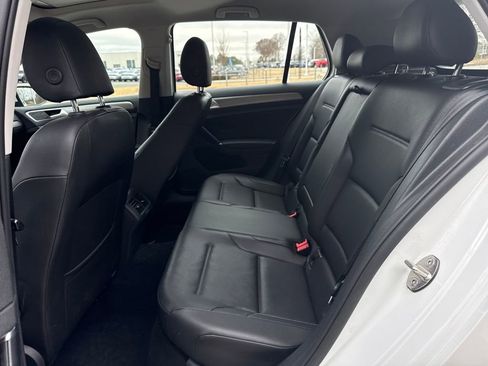 Used 2017 Volkswagen Golf Wolfsburg Edition image 26