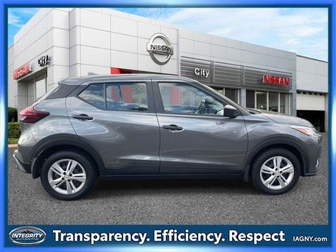 Certified 2025 Nissan Kicks Play S image 5