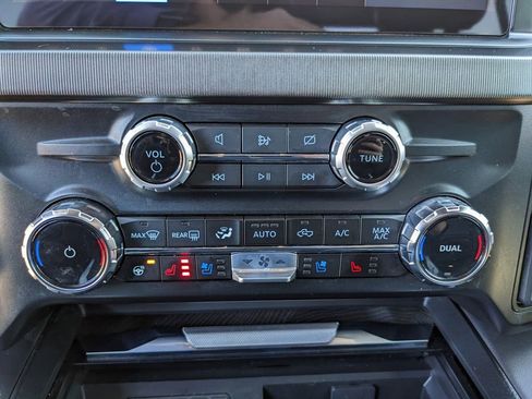 Used 2024 Ford F350 Platinum image 29