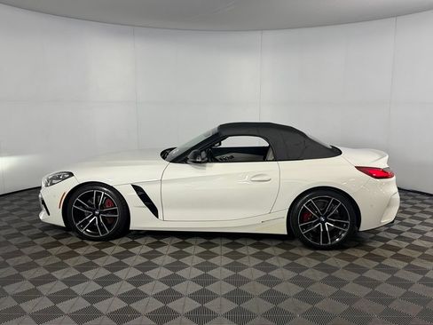 Used 2021 BMW Z4 M40i w/ Executive Package RWD image 8