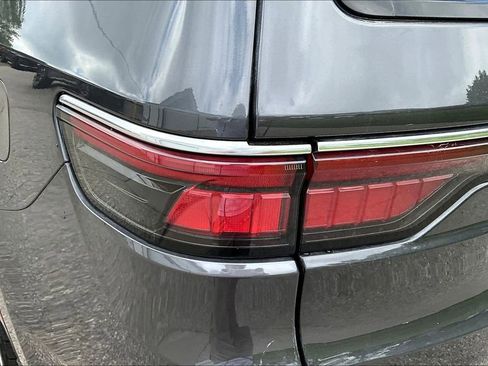 Used 2022 Jeep Wagoneer Series II w/ Premium Group I RWD image 22