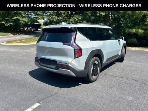 Used 2024 Kia EV9 Wind AWD/4WD image 4