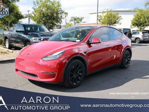 Used 2021 Tesla Model Y Long Range image 1