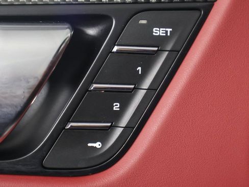 Used 2024 Porsche Macan GTS image 35