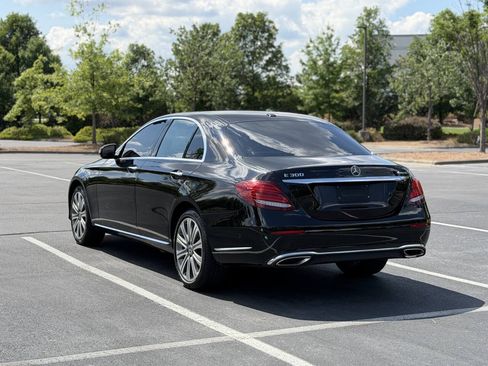 Used 2018 Mercedes-Benz E 300 4MATIC w/ Premium 1 Package image 5