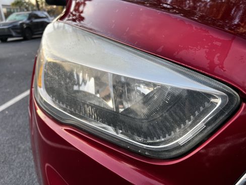 Used 2017 Ford Escape SE image 12