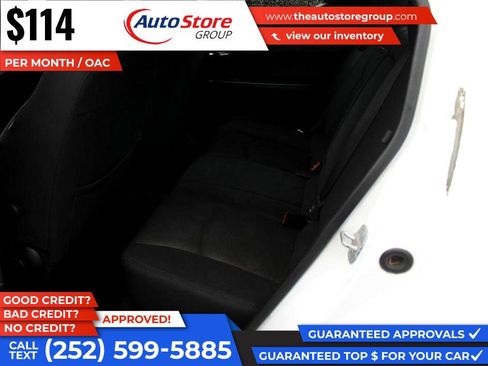 Used 2014 Dodge Avenger SE image 10