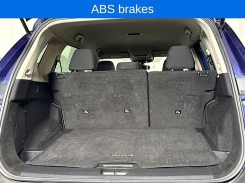 Used 2023 Nissan Rogue S image 13