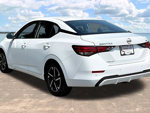 Used 2024 Nissan Sentra SV FWD image 5