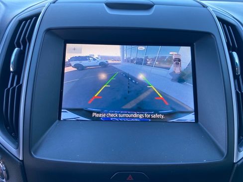 Used 2019 Ford Edge SEL w/ Equipment Group 201A AWD/4WD image 16