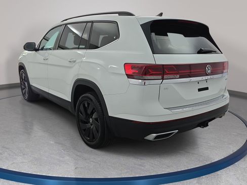 Certified 2024 Volkswagen Atlas SE image 7
