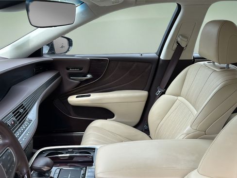 Used 2019 Lexus LS 500 AWD w/ Interior Upgrade Package image 13